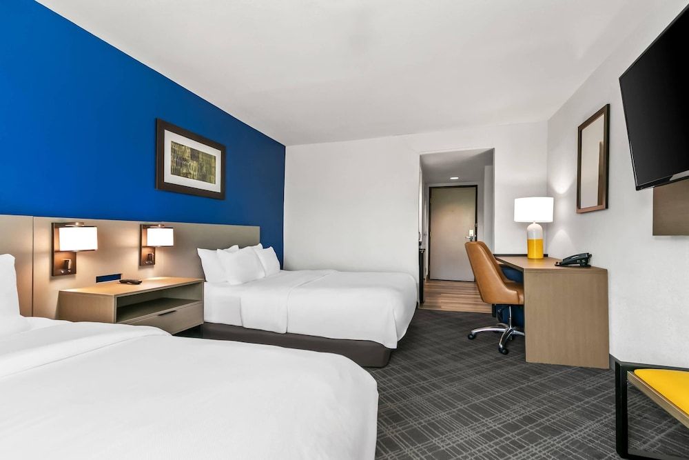 Room, 2 Queen Beds, Accessible, Non Smoking