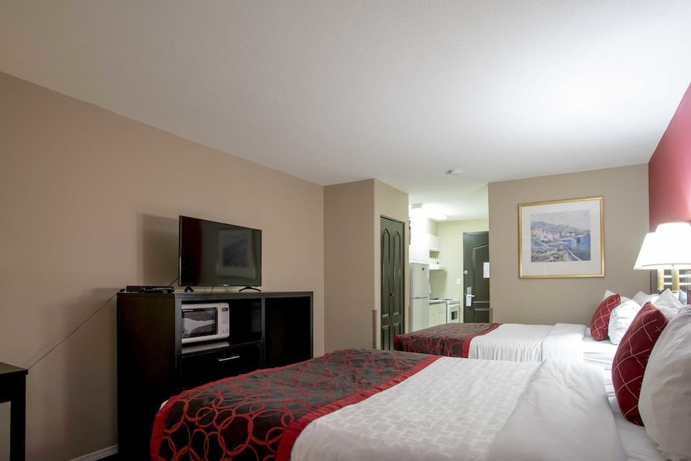 Room, 2 Queen Beds, Non Smoking, Kitchenette