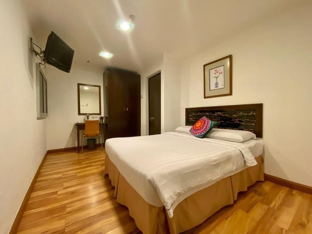 undefined Desa Queenspark Hotel