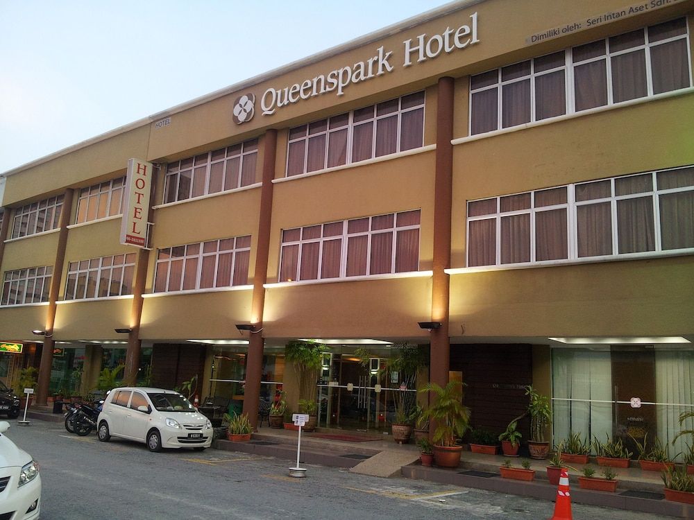 undefined Desa Queenspark Hotel 3