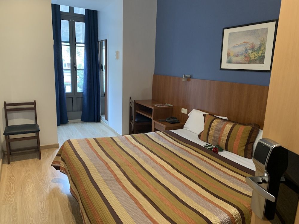 Ciudad Condal Superior Double Room 15