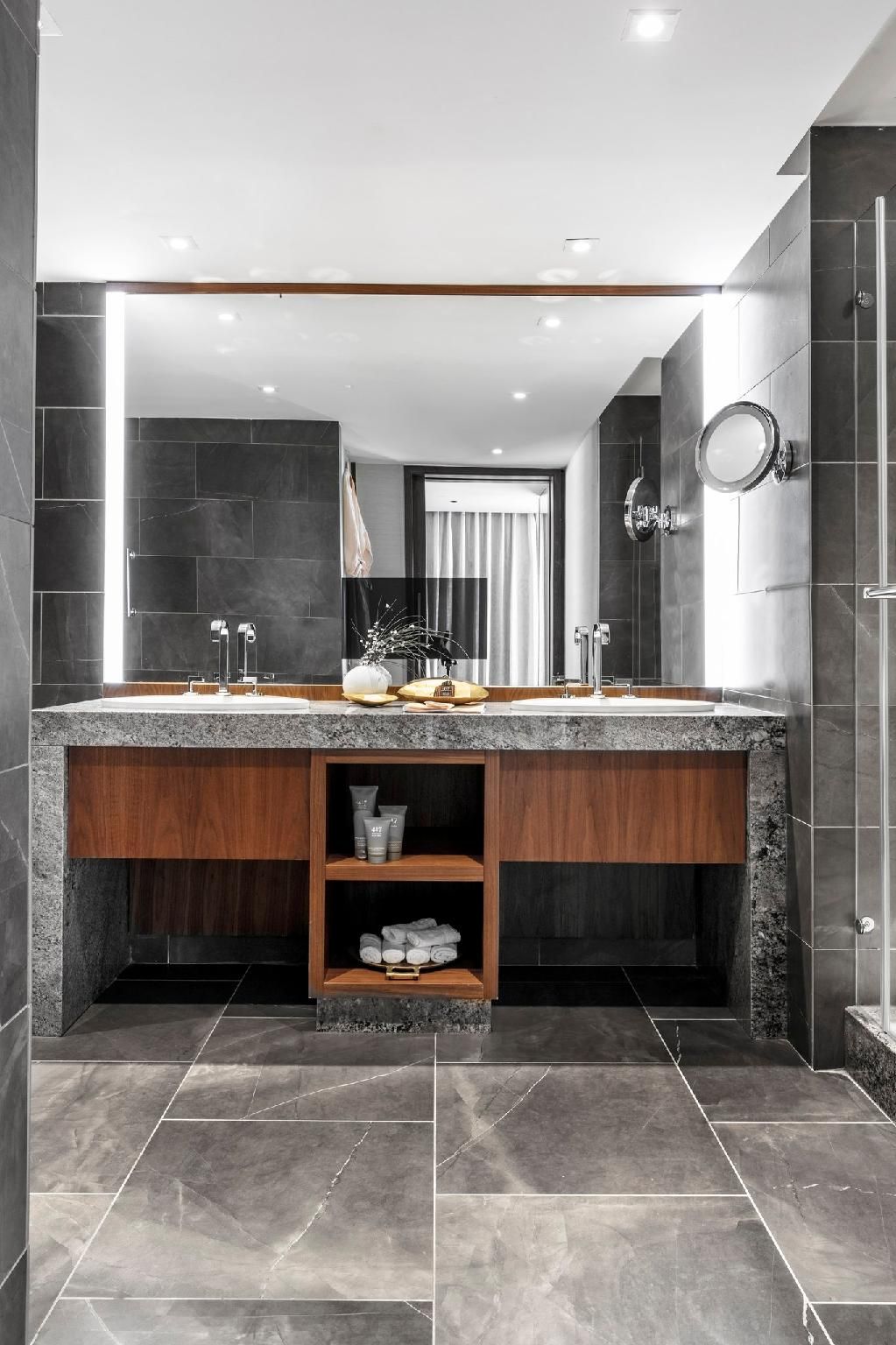 1 Bedroom Royal Suite