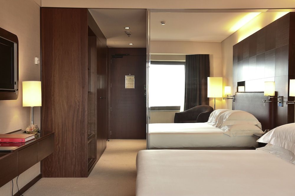 Porto Palácio Hotel by The Editory Executive Double Room