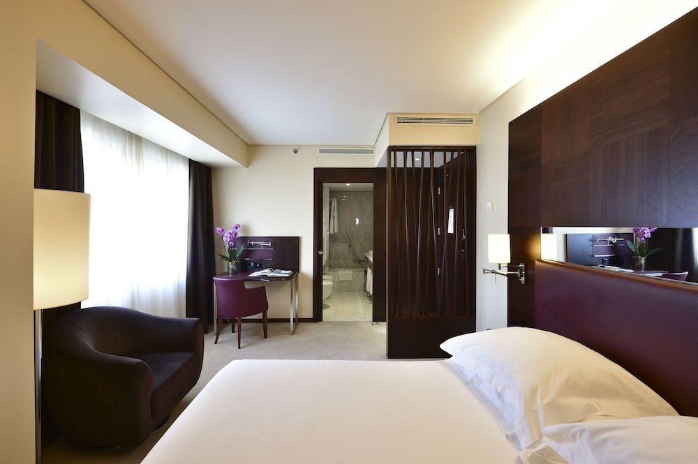 undefined Porto Palácio Hotel by The Editory 4