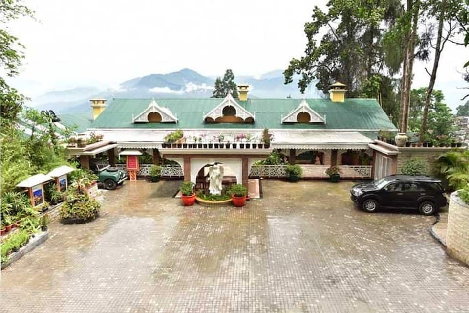Exterior 2