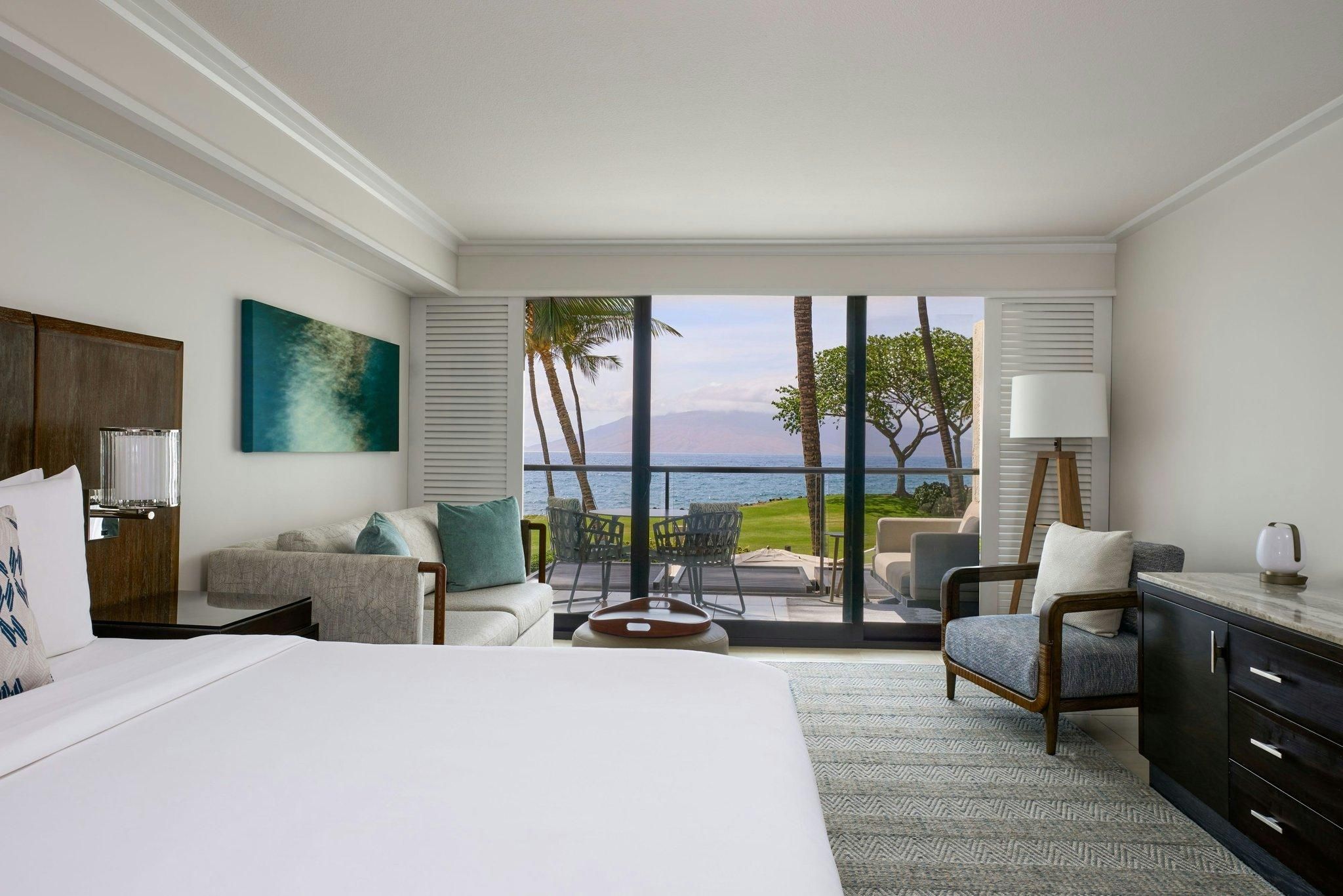 Premium Ocean View, Guest room, 1 King, Balcony