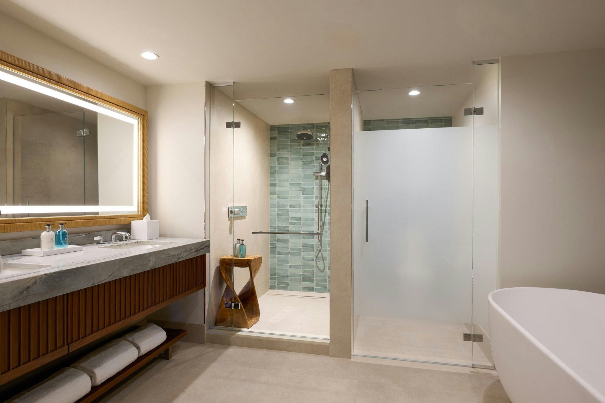 Oceanfront Sundeck Suite, 1 Bedroom Suite, 1 King, Ground floor