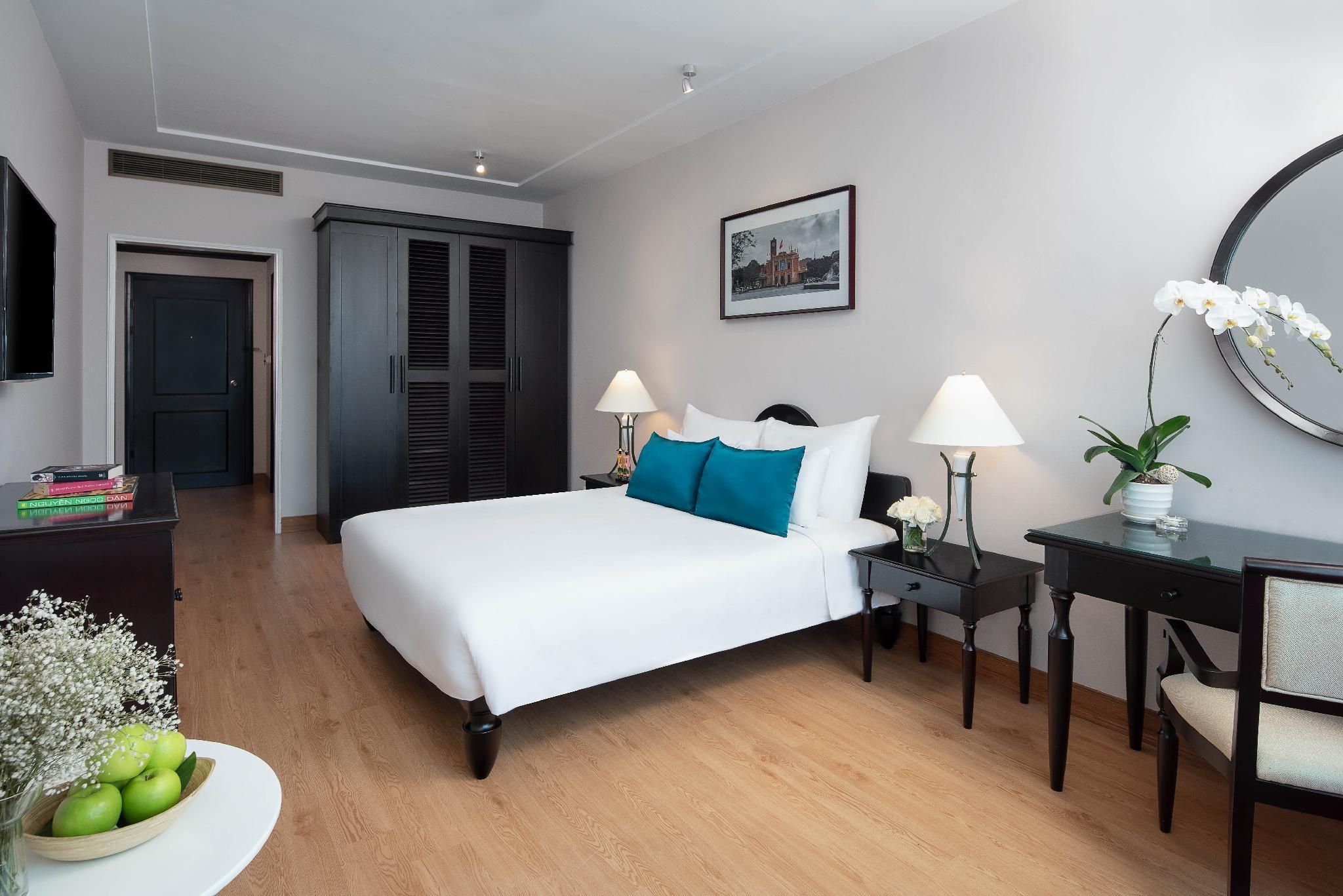 Club Executive Room