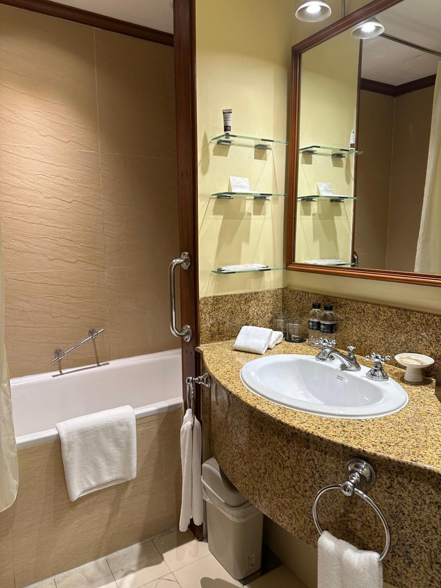 Suite Room