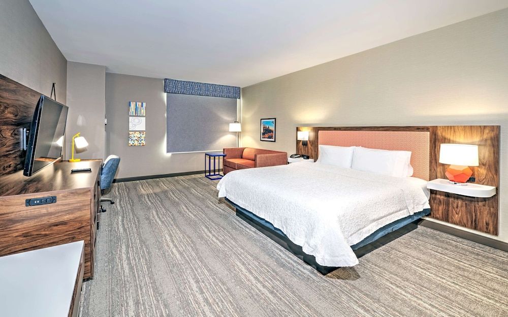 undefined Hampton Inn by Hilton Ottawa 7