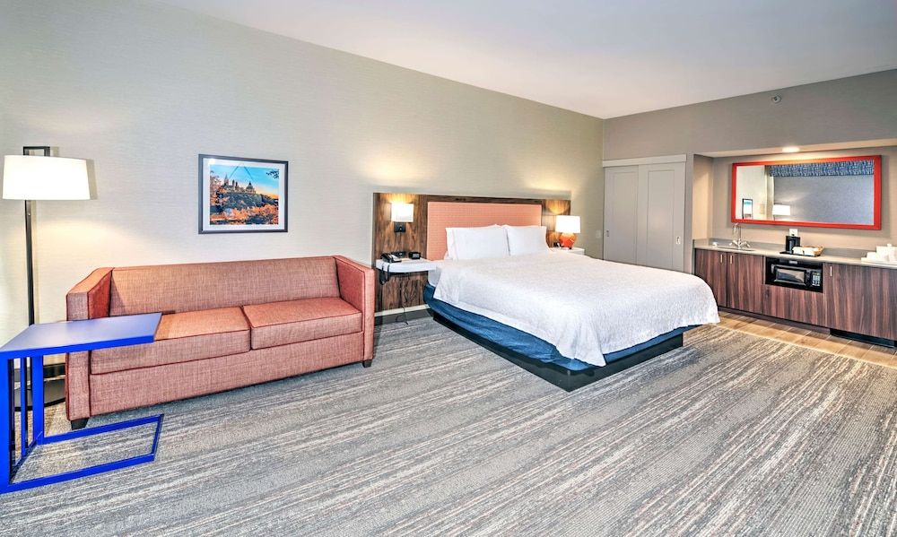 undefined Hampton Inn by Hilton Ottawa 9