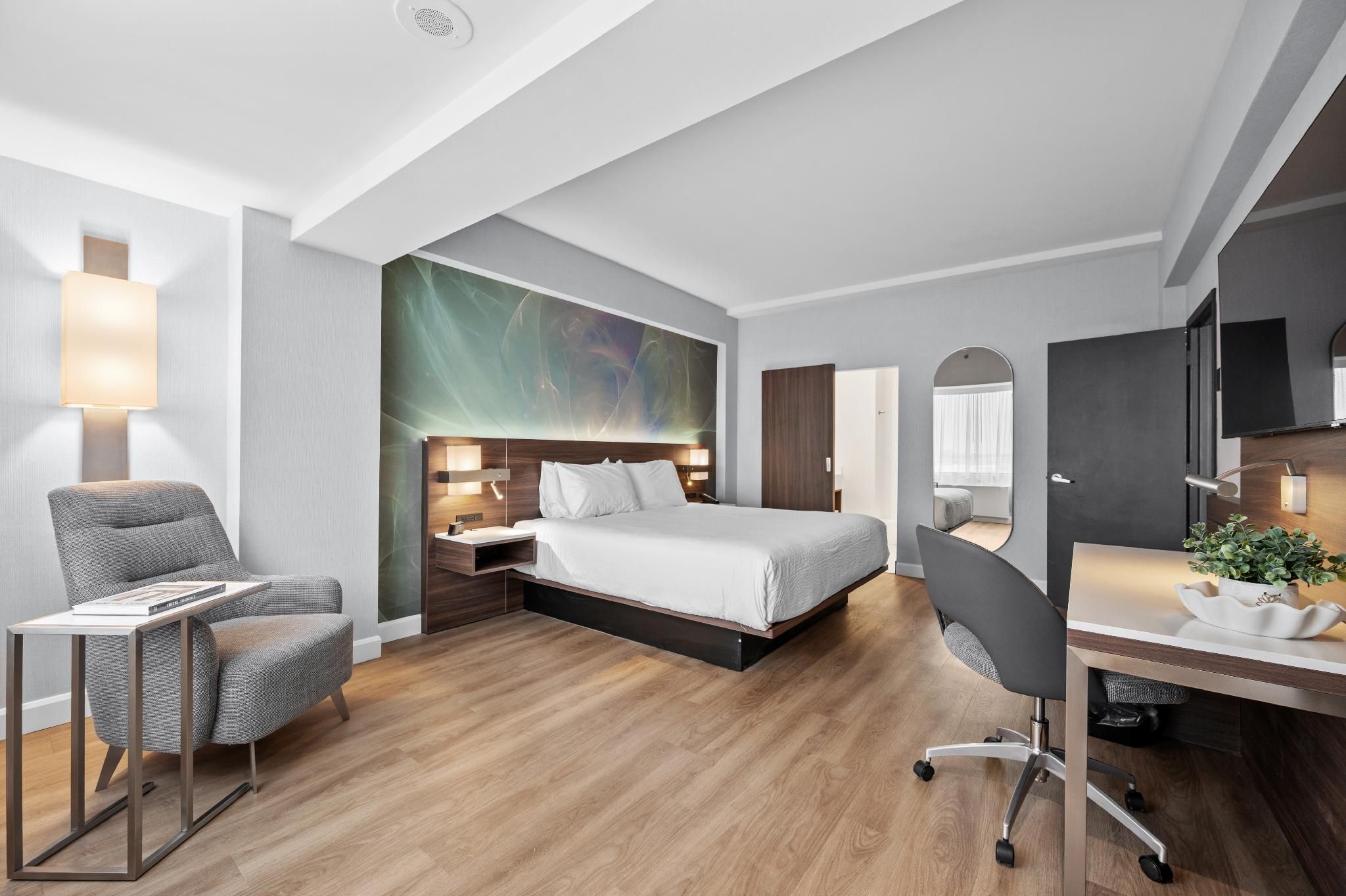 1 King 1 Bedroom Suite