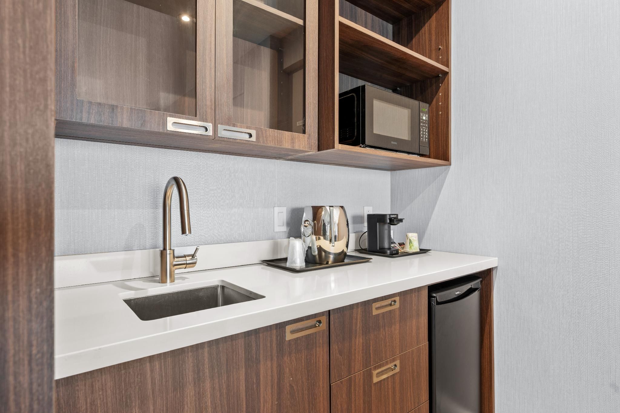 1 King 1 Bedroom Suite