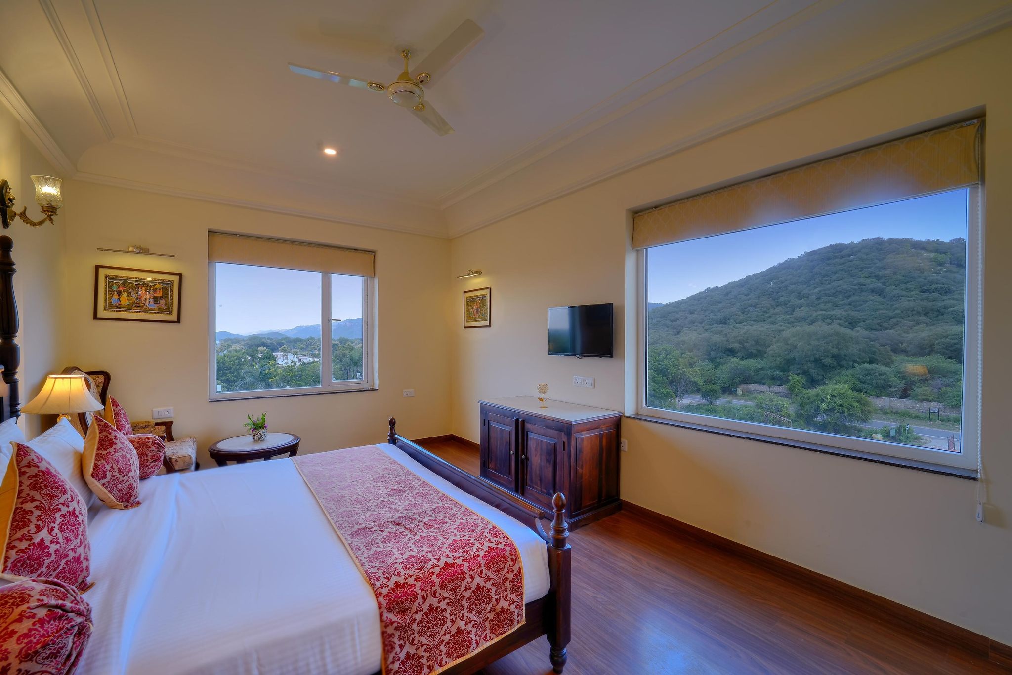 WelcomHeritage Ranthambore Mount Valley Resort Deluxe Room