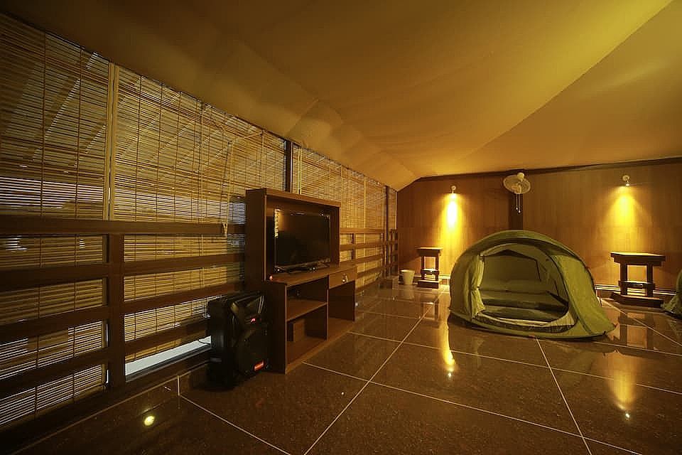Tent Room