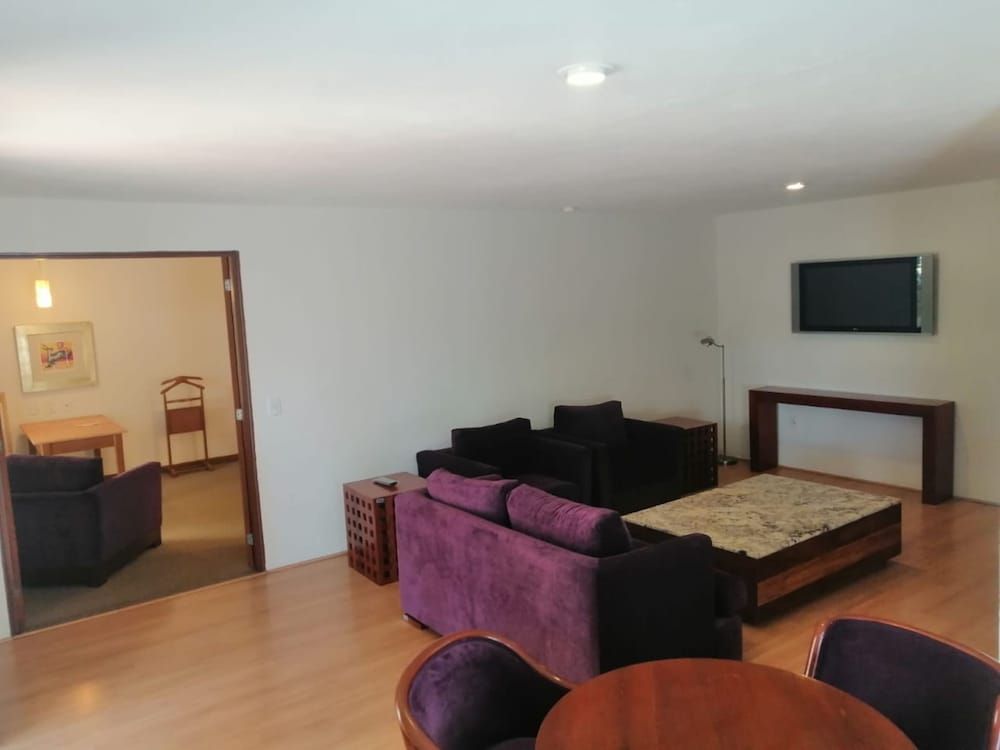 Camino Real Guadalajara Suite Embajadores 4