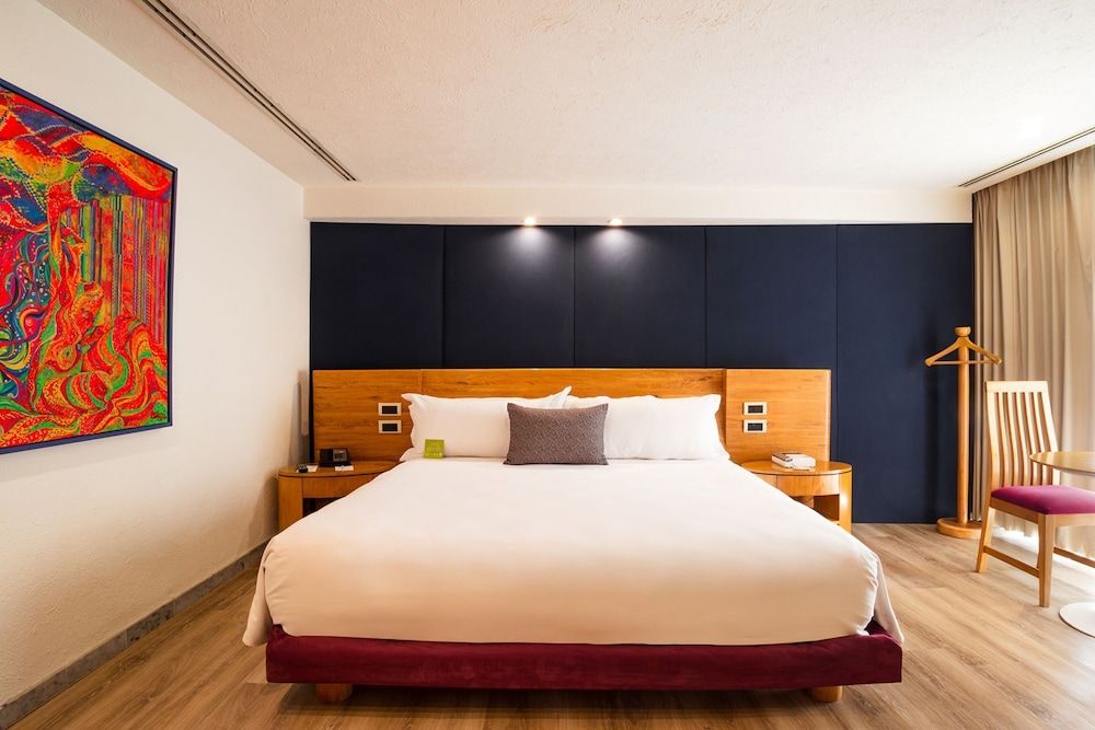 Camino Real Guadalajara Suite Camichin 4