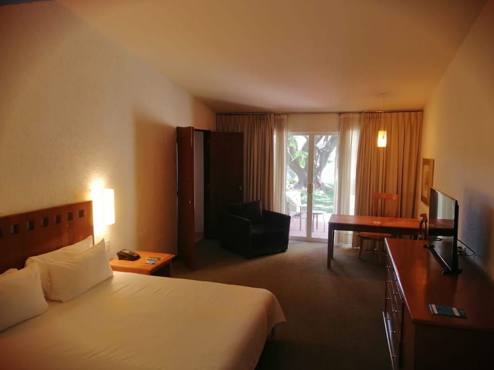 Camino Real Guadalajara Suite Embajadores