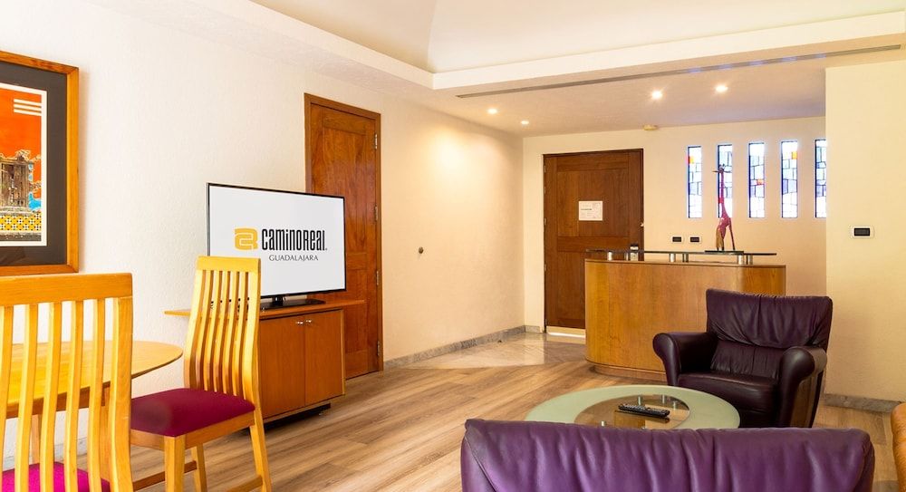 Camino Real Guadalajara Suite Camichin 9