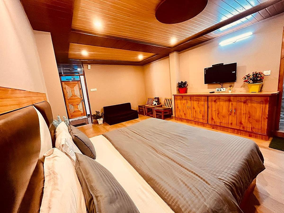 Deluxe Room with Balcony