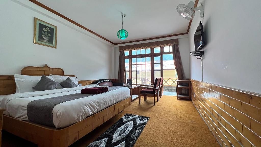 Deluxe Room with Balcony