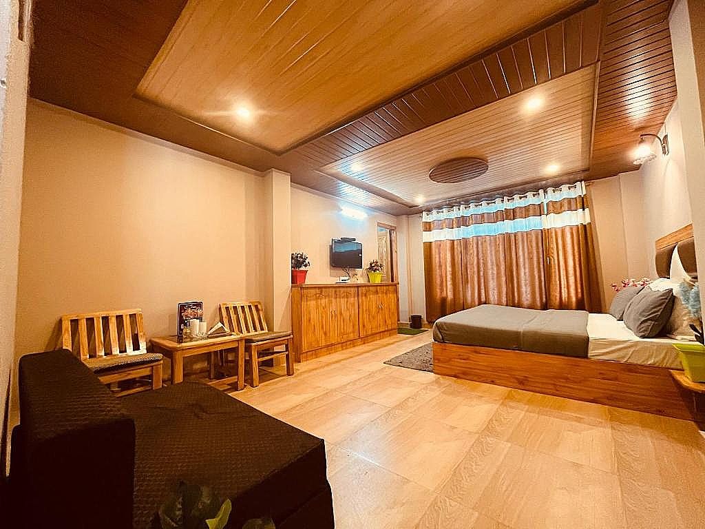 Deluxe Room with Balcony
