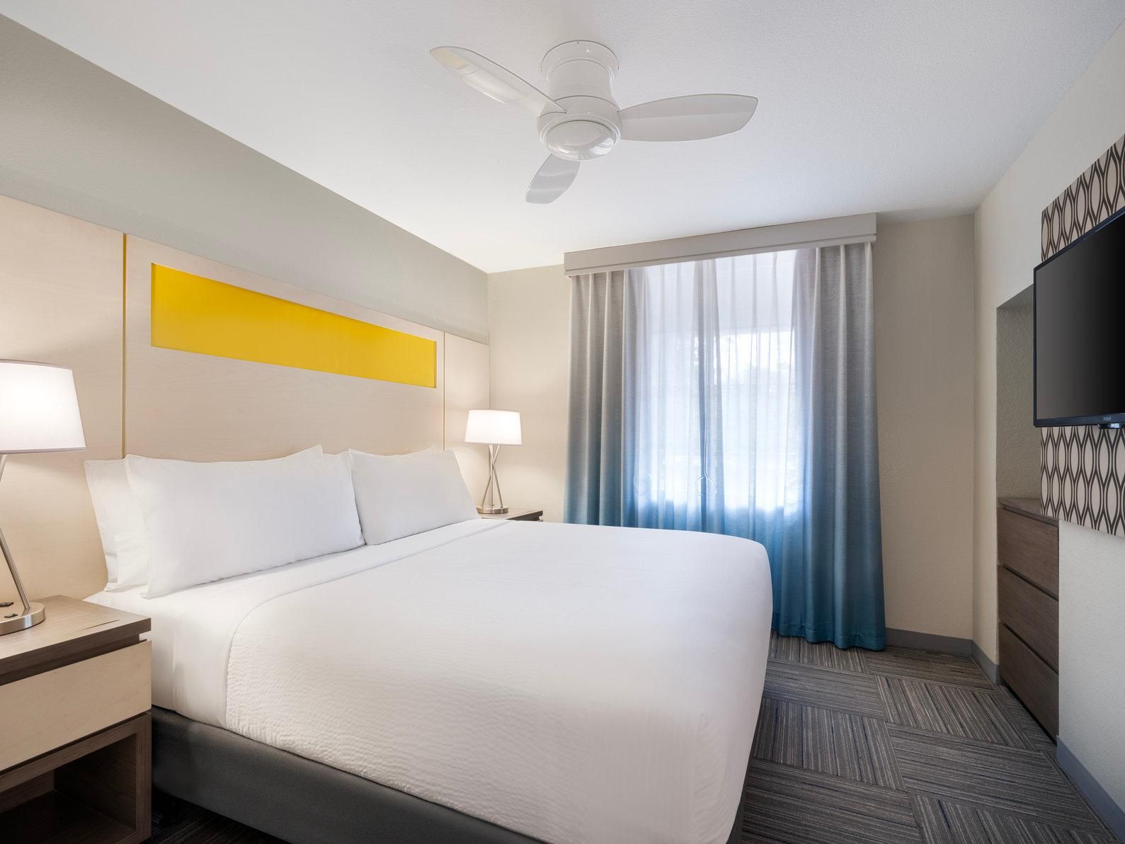 1 King 1 Bunk Bed 2 Bedroom Suite Accessible