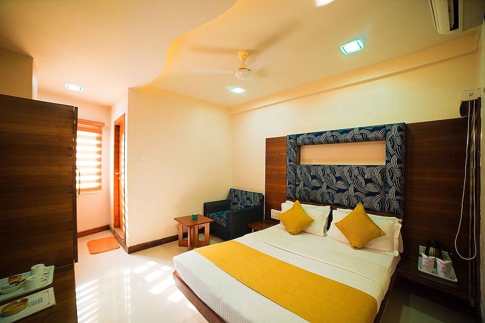 Hotel GK Palace Deluxe double Bed Room 5