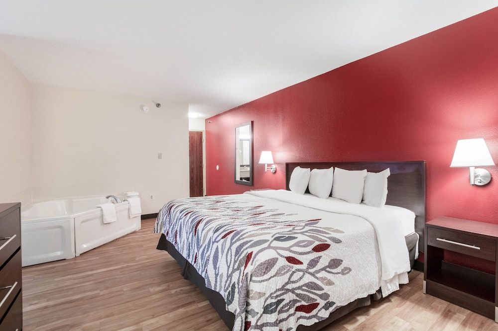 Suite, 1 King Bed, Non Smoking, Jetted Tub