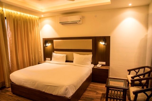 Pavna Palace Club Room 3