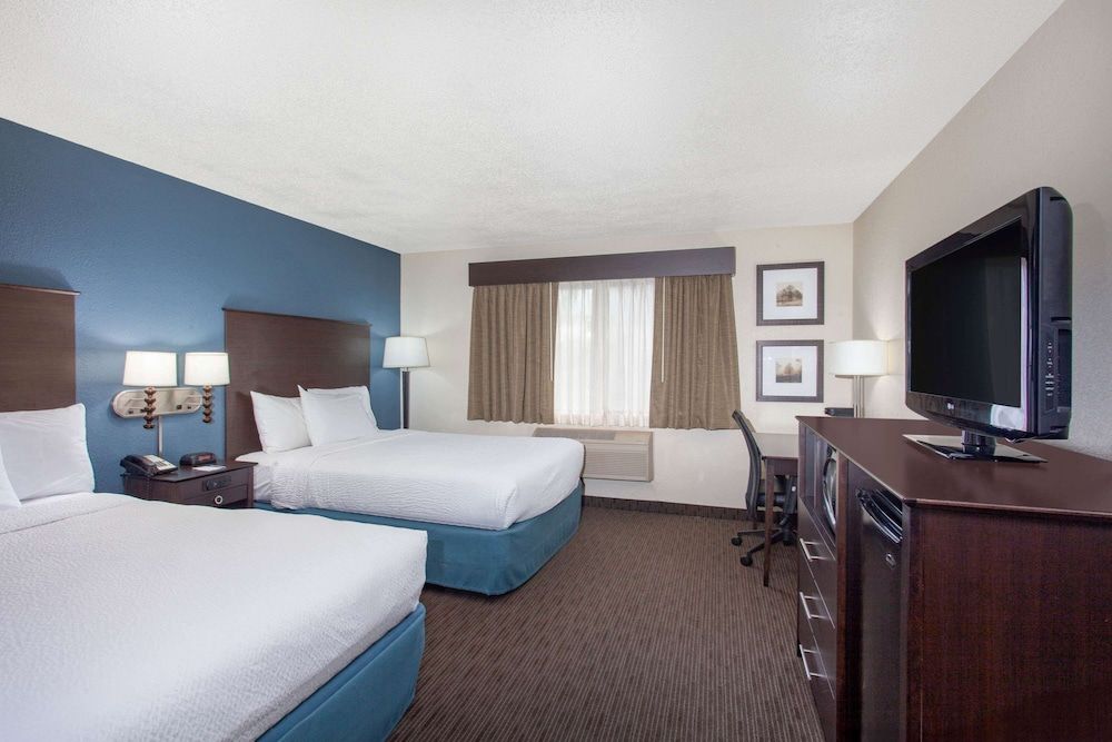 Deluxe Room, 2 Queen Beds, Non Smoking