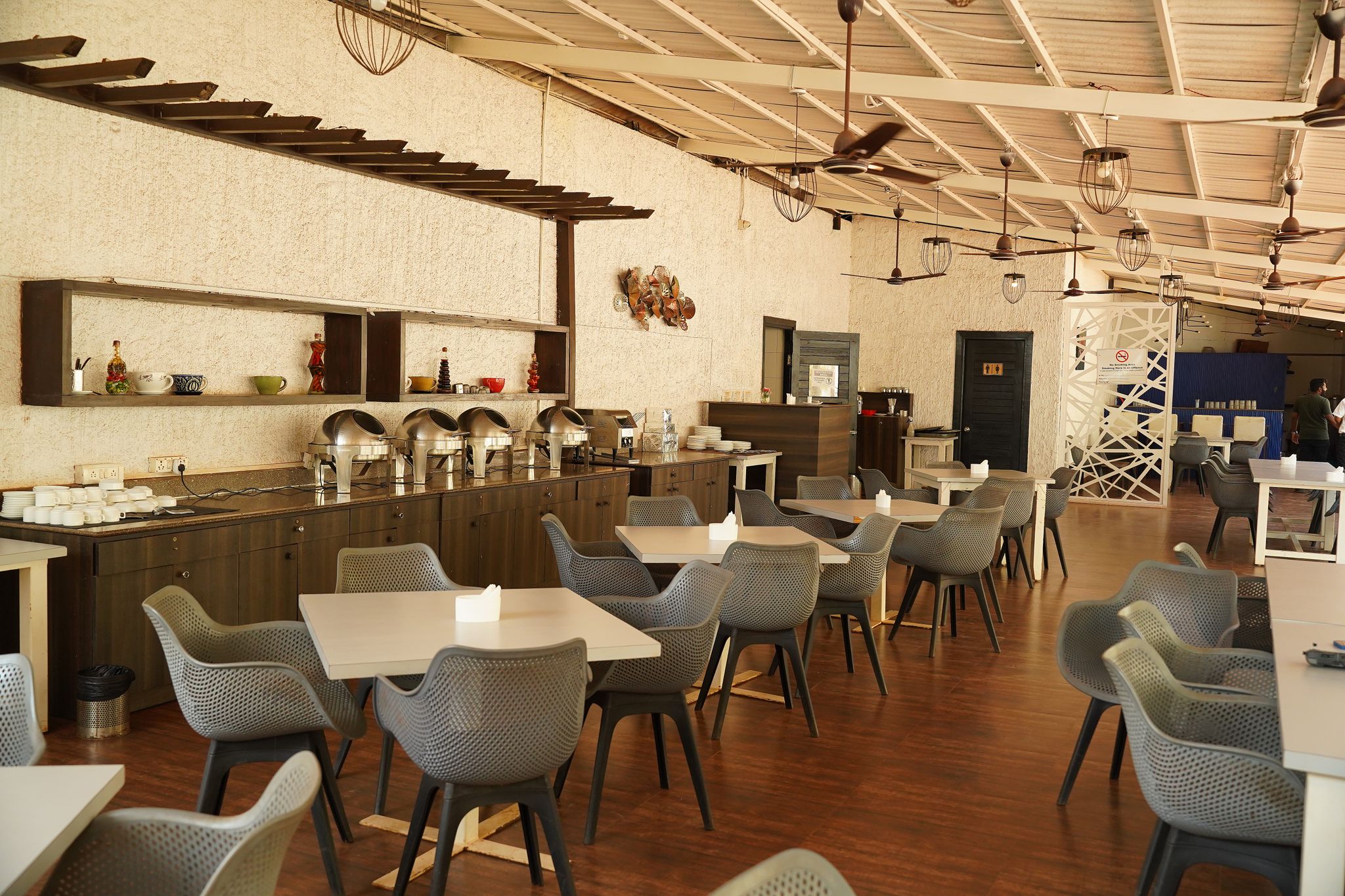 undefined White Woods Resort Stone Wood Hotels 4