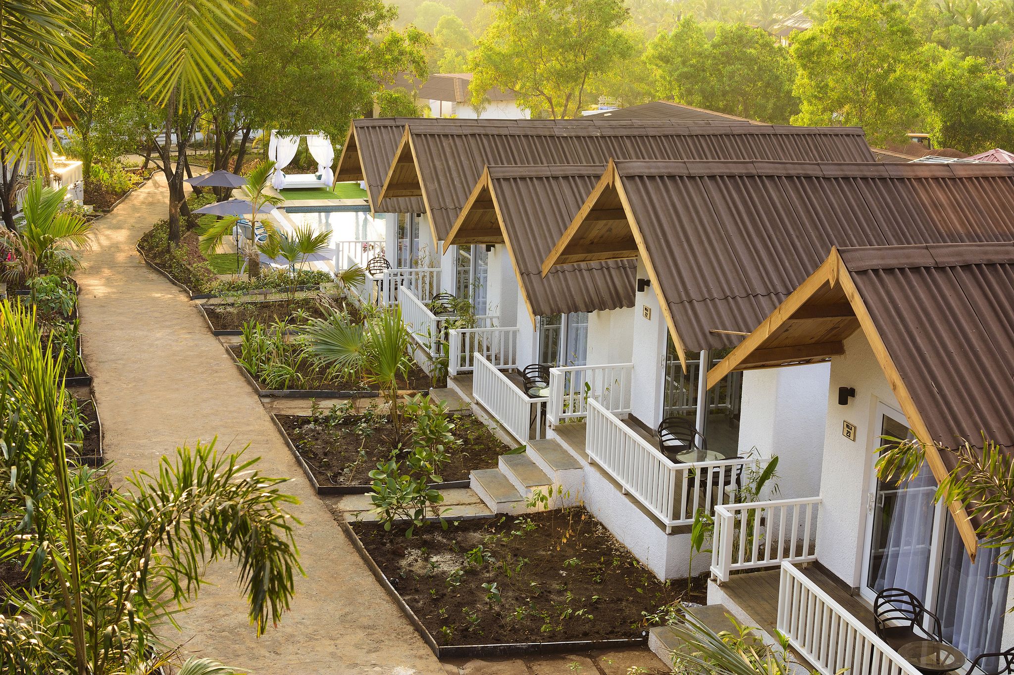 undefined White Woods Resort Stone Wood Hotels 8