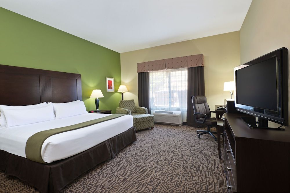Standard Room, 1 King Bed, Accessible (Communications Accessible)