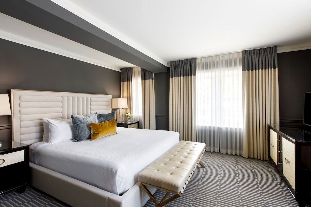 Suite, 1 King Bed
