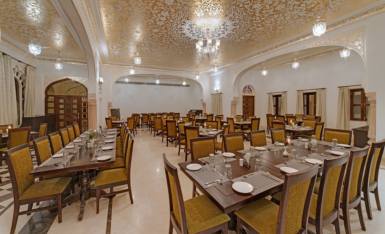 Food & Dining