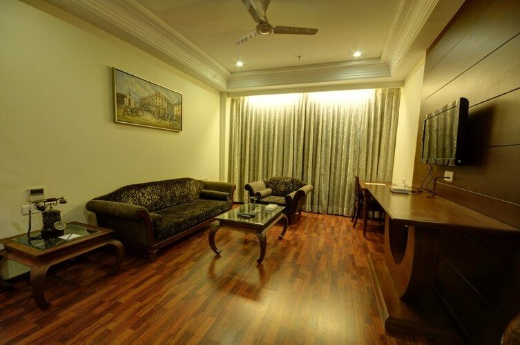 Hotel Kailash International Suite Room 13