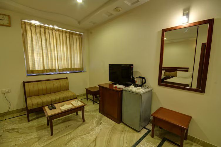 Hotel Kailash International Superior Room 6