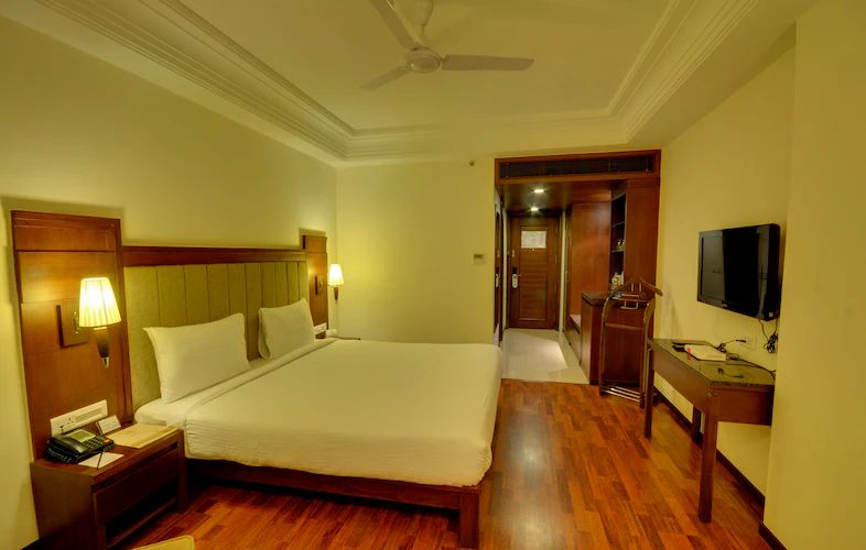 Hotel Kailash International Executive Room 2