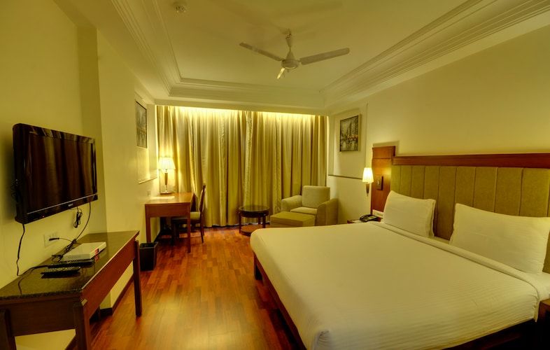 Hotel Kailash International Executive Room 4
