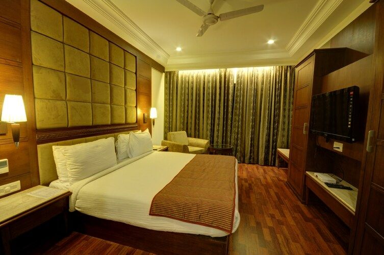 Hotel Kailash International Suite Room 2