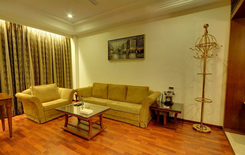 Hotel Kailash International Suite Room 16