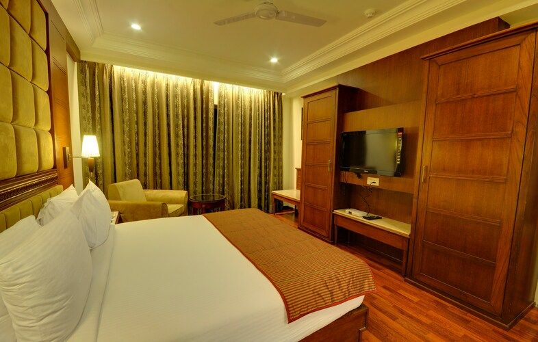 Hotel Kailash International Suite Room 7