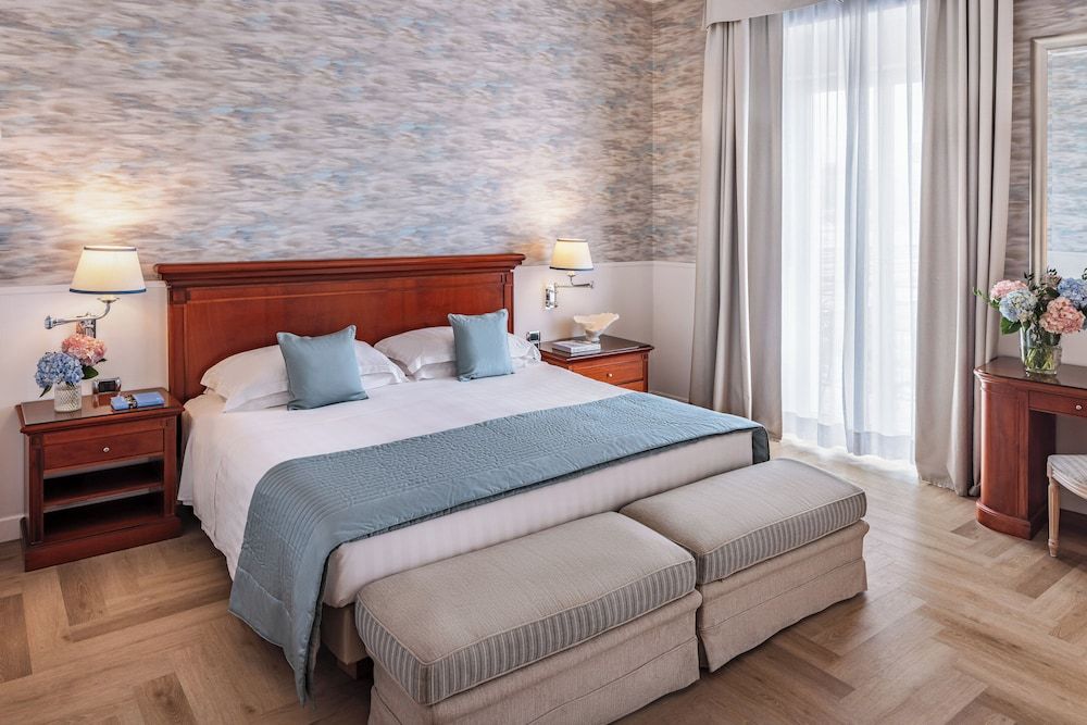 undefined Starhotels Terminus 4