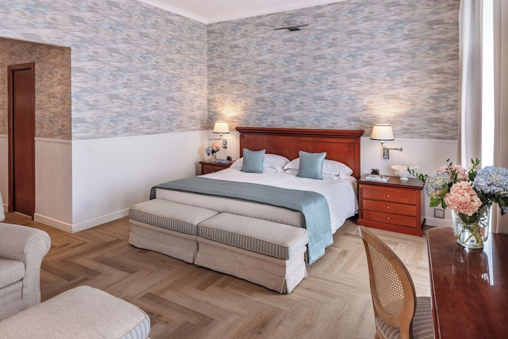 undefined Starhotels Terminus 5