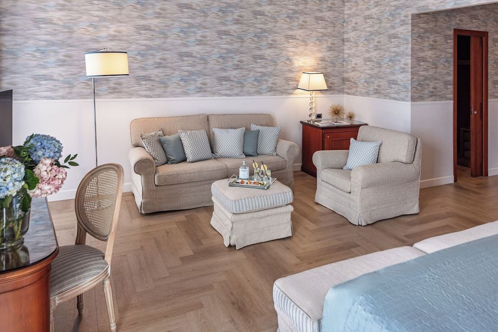 undefined Starhotels Terminus 10