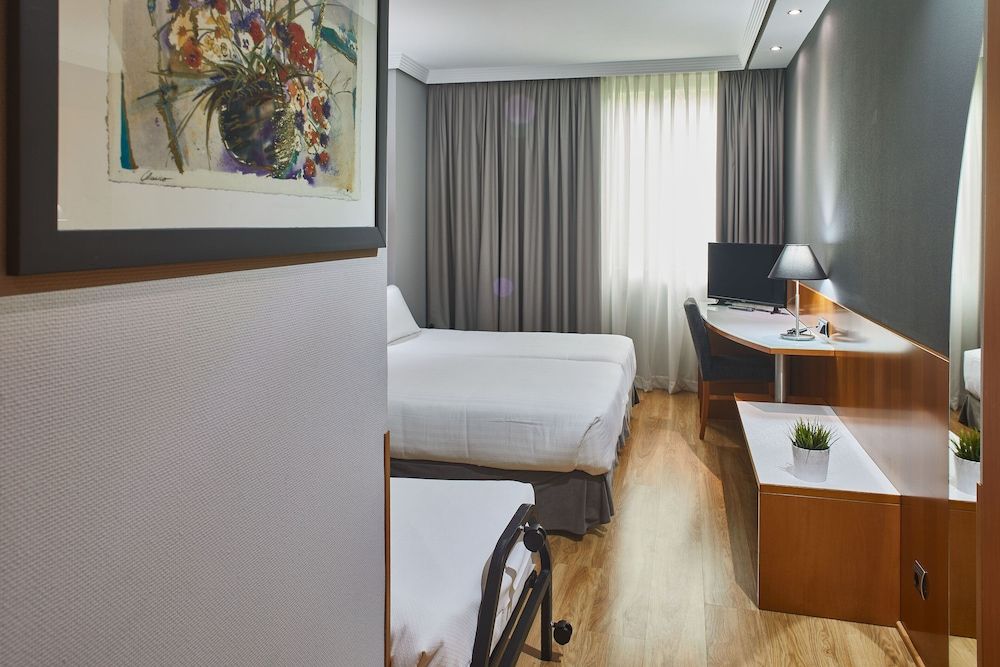 Hotel Silken Juan de Austria Comfort Double Room (With extra bed) 9