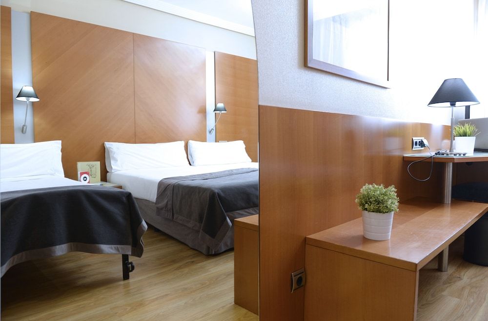 Hotel Silken Juan de Austria Comfort Double Room (With extra bed) 5