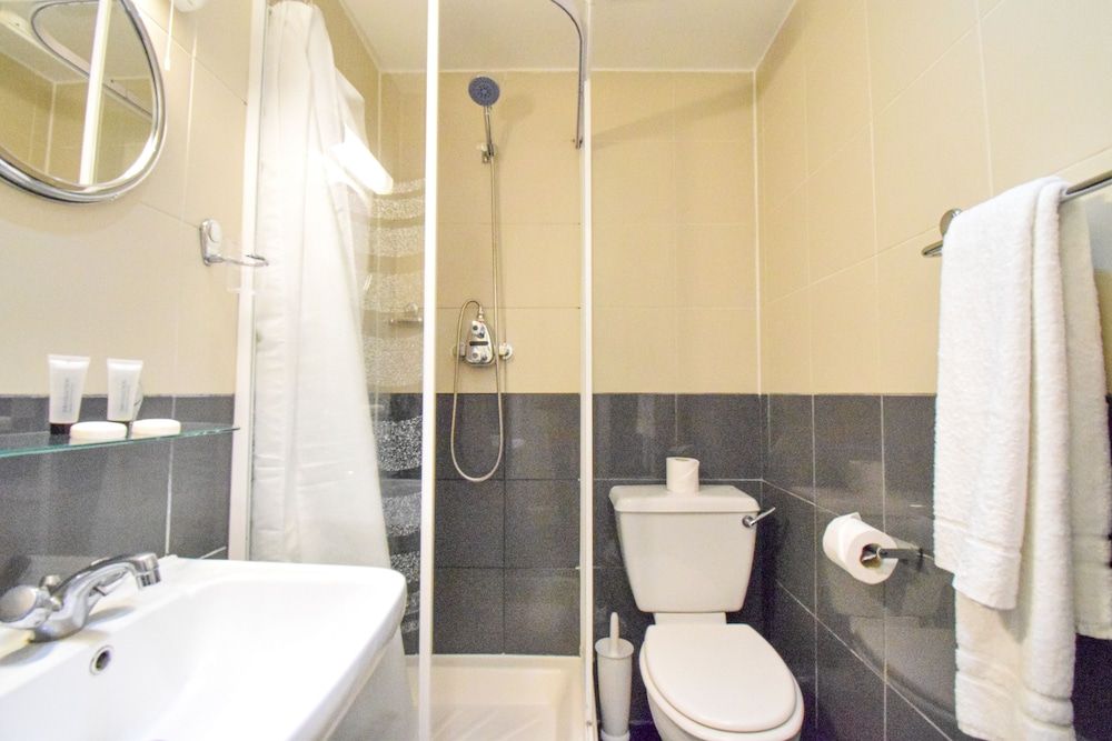 Pembridge Palace Hotel Double Room 4