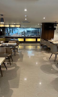 Food & Dining